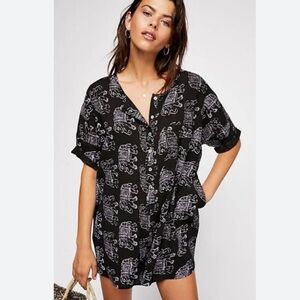 Free People Intimately Wear Me Daily Romper
Elephant Print Black & Pink Size: XS